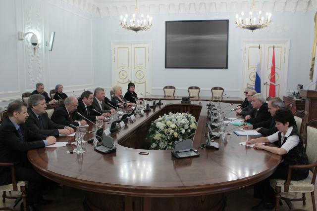 10.01.2014 подписание Трехстороннего соглашения Санкт-Петербурга на 2014–2016 годы и обязательств сторон 10.01.2014 подписание Трехстороннего соглашения Санкт-Петербурга на 2014–2016 годы и обязательств сторон